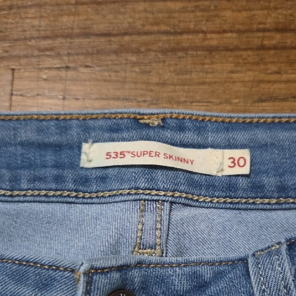 🔴2/$15 Levi's 535 Super Skinny - Picture 2 of 7